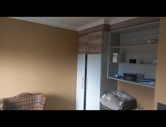3 BEDROOM HOUSE FOR SALE IN KLIPSPRUIT WEST
